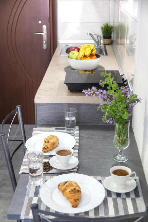 Caretta Blue Apartments 波利克罗诺 外观 照片