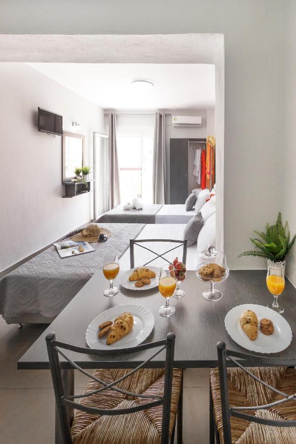 Caretta Blue Apartments 波利克罗诺 外观 照片